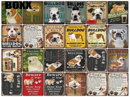 Advertencia de reglas del perro Bulldog demasiado cariñoso en el signo de metal de servicio Decoración del hogar Pintura de arte de pared 2030 cm Size6782417