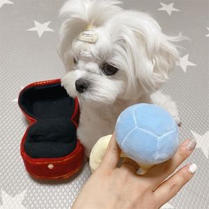 Juguetes para perros Chews Diamond Ring Creative Pet Dog Toys para perros pequeños Plush Squeaky Puppy Cat Toy Chew Toys Pets Products Lover's Gift Box Schnauzer 220908