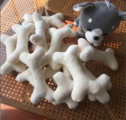 Toyadores para perros Chews Little Gift Bone Doll Simulación de una sola comida rojando una almohada creativa de abrazo de muñeca
