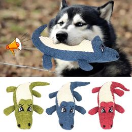 Jouets pour chiens à mâcher pour animaux de compagnie à mâcher interactif dessin animé animal en peluche forme d'alligator jouet sonore rongeant les dents de meulage fournitures de formation 231123