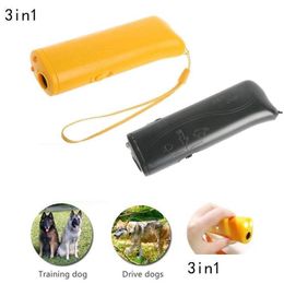 Hondtraining gehoorzaamheid 3 in 1 trasone led Pet Repeller Stop Bark Trainer Device Anti Barking Flashlight 2 Colors AAA464 Drop Deli DH3DT