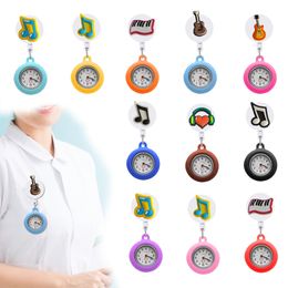 Honden reizen buiten muziek clip pocket horloges intrekbaar ziekenhuis medische werknemers badge reel verpleegster horloge broche fob met tweedehands ot3fw