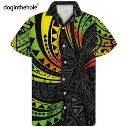 Doginthehole Chemises à manches courtes pour hommes colorés Hawaii Conception tribale polynésienne Été Casual Beachshirt Respirant Tops amples 220705