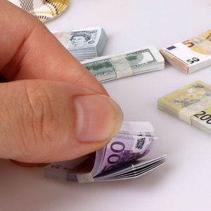 Accesorios para muñecas 1 6 Casa de muñecas Miniatura Euro Dólares Libra británica Dinero Billetes Modelo Juguetes Soldado Accesorios para muñecas s 221130