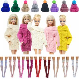 Doll -accessoires handgemaakte winteroutfits hoed kous gebreide trui kleding voor kinderen speelgoed warm casual slijtage 230424