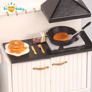 Accesorios para casa de muñecas 112 Mini muffins de arcilla hechos a mano, sartén de hierro, tenedor, mantequilla, panqueque, casa de muñecas en miniatura, comida para accesorio de cocina, juguete 231102