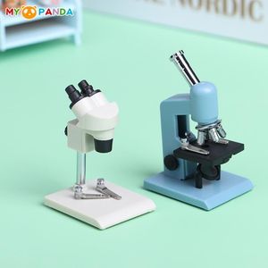 Poppenhuisaccessoires 1Pc 1 12 Poppenhuis Miniatuur Microscoop Laboratoriumapparatuur Speel Mini Model Experimentele Scène Decor Speelgoed 230830