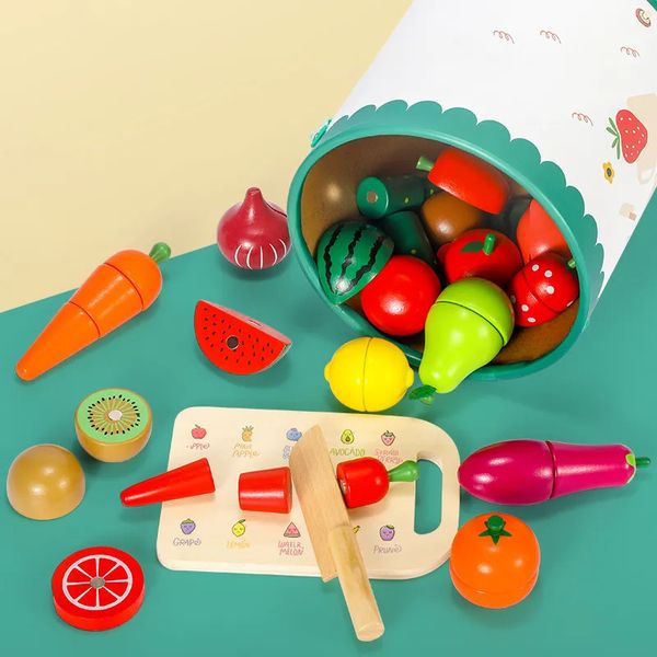 Accessoires de maison de poupée Fruits et légumes pour enfants Jouets de coupe Jeu de rôle Simulation Cuisine Jouet de simulation Ensemble magnétique en bois Jeux Cadeaux 231207