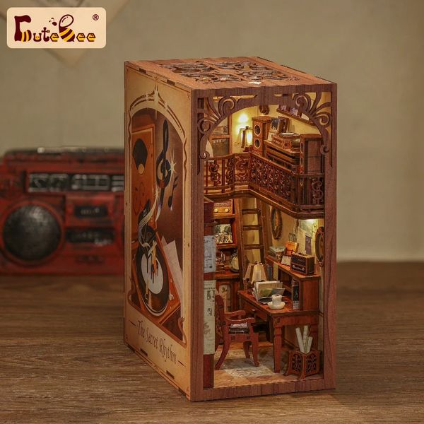 Accessoires pour maison de poupée CUTEBEE Kit de coin de livre bricolage en bois avec lumière tactile rythme secret maisons miniatures kits de construction décorations modèle cadeau 231102