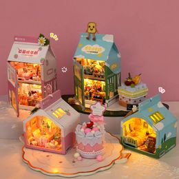 Accessoires de maison de poupée bricolage Mini gâteau chambre maison de poupée fraise banane lait Casa maison de poupée miniature kits de construction jouets cadeaux d'anniversaire pour enfants 230901