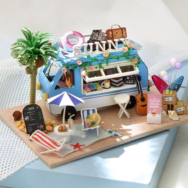 Accessoires de maison de poupée DIY Mini voiture Ocean Shop Casa Maison de poupée en bois Kits de construction miniatures Maison de poupée avec meubles Lumières Jouets pour filles Cadeaux 230417