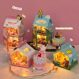 Poppenhuis accessoires diy houten mini cake aardbeien melk casa poppen huizen miniatuur bouwkit met meubels licht poppenhuis speelgoed voor volwassenen cadeau Q240522