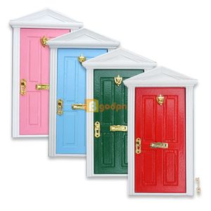 Accessoires pour maison de poupée Maison de poupée miniature porte en bois coloré modèle de scène décorations de Noël portes et fenêtres de poupée elfe porte supérieure pointue 231018