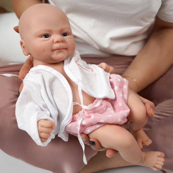 Muñecas de 14 pulgadas de cuerpo completo de silicona Bebe Reborn Girl coco Dolls Boy Isaac Doll suave realista bebé DIY juguetes en blanco 230629