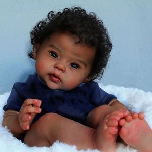Poppen 20 inch Afro-Amerikaanse pop Raven donkere huid herboren baby afgewerkt geboren met geworteld haar handgemaakt speelgoed cadeau voor meisjes 230731