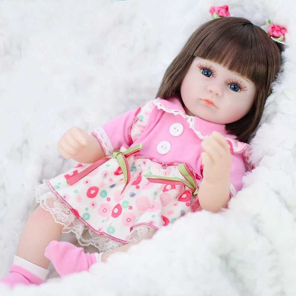 Poupées 42cm bébé Reborn Doll Toy pour filles dormant accompagner la poupée réaliste en tout-petit soft bebe bebe reborn anniversaire cadeau S2452202 S2452203