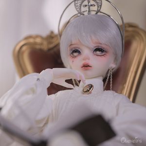 Muñecas BJD Doll 14 Satani LM Cuerpo masculino Diseño de moda de alta calidad Pope Theme Art Toys 230629