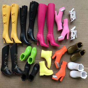 Poupées Chaussures de poupée Bottes Enfants DIY Jouer à la poupée Accessoires Chaussures Rose Blanc Or Jaune Noir Vert Poupée Décors Fille Collection Jouets 230823