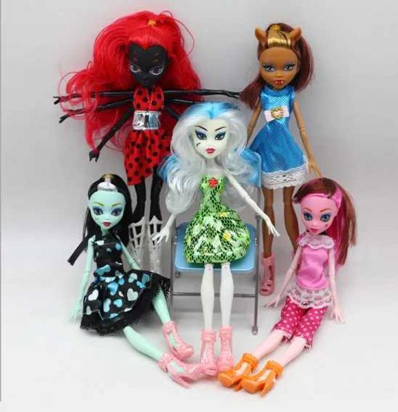 Poupées de haute qualité Fasion Monster Doll Draculura / Clawdeen Wolf / Frankie Stein / Black Wydowna Spider Mobile Body Girl Toy S2452201