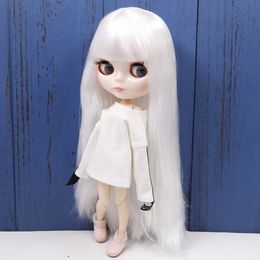 Poupées ICY DBS Blyth Doll Series No280BL136 cheveux raides blancs avec frange visage blanc corps articulaire 16 bjd 230907