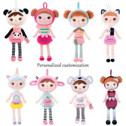 Muñecas Muñeca original Dibujos animados Animales de peluche Juguetes de peluche suaves para cumpleaños Regalos para niños Nombre personalizado personalizado 230826