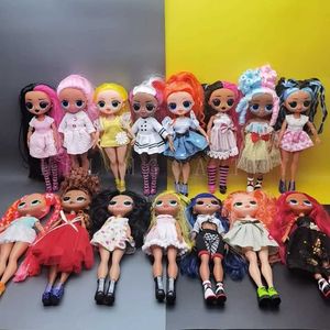 Dolls Original OMG Doll 24cm Big Sister Fashionista associé à des vêtements et des chaussures - Cadeau de vacances parfait pour les filles S2452202 S2452201