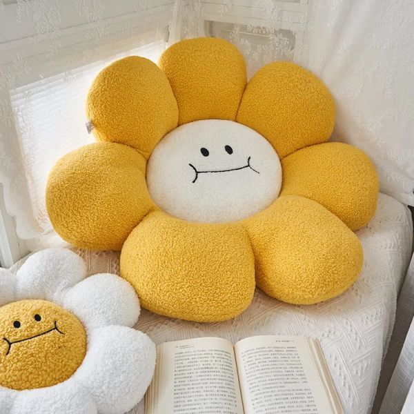 Poupées soft shage en forme de tournesol coussin de sommeil en peluche de chaise de fleurs de marguerite pour sa plante décor de décoration de sol canapé décor de décoration