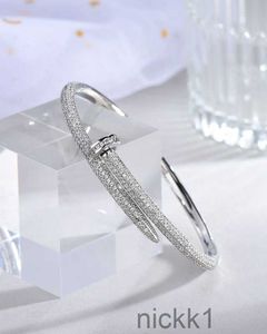 Donia Jewelry Bracelet de luxe à ongles en acier titane exagéré avec zircon micro-incrusté cadeau de créateurs de mode européens et américains avec boîte EV7P