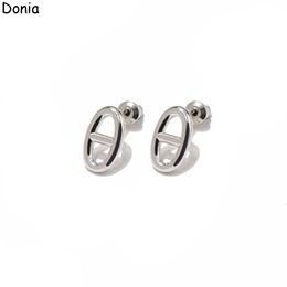 Donia sieraden luxe stud Europese en Amerikaanse mode varkensneus titanium staal driekleurige creatieve designer oorbellen geschenkdoos