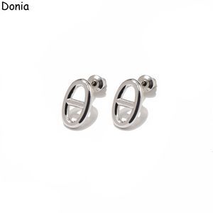 Donia sieraden luxe stud Europese en Amerikaanse mode varkensneus titanium staal driekleurige creatieve designer oorbellen geschenkdoos