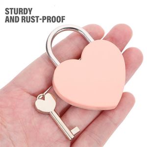 Deursloten Hangslot Sloten Slotkleine sleutels Hangsloten Love Heart Koffer Mini Locker Book Rugzak Diarykeyed Bridge Baggage Gegraveerde bagage 230614