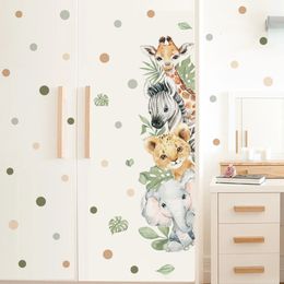 Pegatinas de la puerta Lindos animales de la jungla Elefante Girafa A acuarela Pegatina de pared para niños Decoración del hogar Decoración del hogar 240429