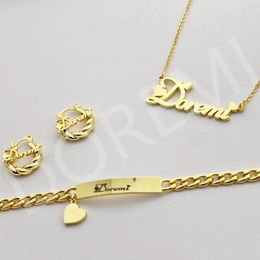 Doremi Girls Kids Jewelry Set Nom personnalisé Collier de police de coeur Bracelet de grave 18 mm Femmes pour enfants personnalisés bijoux 240524