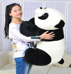 Dorimytrader Grootste 90 cm grote grappige emulationele dierenpanda knuffel gigantische cartoon gevulde pandapop babycadeau DY613312934026