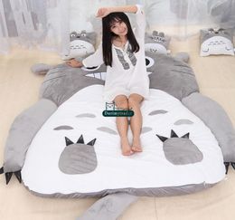 Dorimytrader anime japonés saco de dormir totoro gran lujoso alfombra suave sofá de cama con algodón DY610676237600