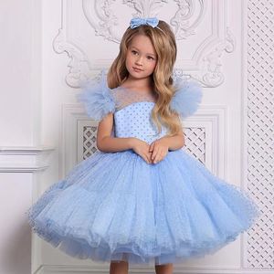 Dot Flower Dresses Nieuwjaars Rose Gold Tutu -jurk voor bruiloft Off Schouderkap Mouwen eerste communie Kids prom jurk meisjes optochtjurken 403