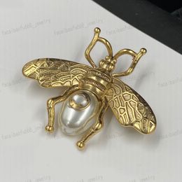 Broche double alphabet abeille perle, broche design en laiton vintage, Saint-Valentin, Noël, Cadeau