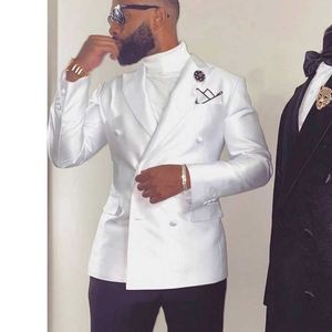 Tuxedo de mariage à double boutonnage pour le marié africain 2 pièces Slim Fit Hommes Costumes Veste blanche avec pantalon noir Fashion Prom Blazer X0909