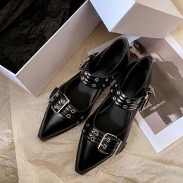 Zapatos planos de baile de moda con doble hebilla para mujer, cinturón blanco y negro, Pin Punk Mary Jane de mediana edad 240126