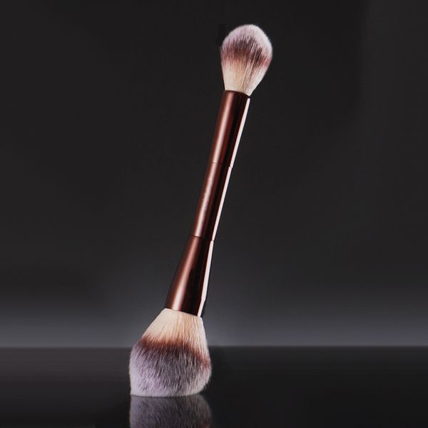 Pinceaux de maquillage à double tête poudre conique surligneur brosse poudre fond de teint maquillage flamme surligneur outils de brosse cosmétique 201008