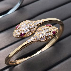 Dubbelkoppige snake-serie designer enkele armband voor dames diamanten hoogste kwaliteit mode-sieraden diamant Europese maat met doos 051 A