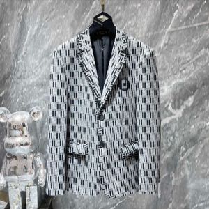 Doble letra F G Diseñador para hombre Traje Blazer Chaqueta Abrigos para hombres Estilista Bordado Manga larga Fiesta informal Boda Tamaño asiático M-3XL