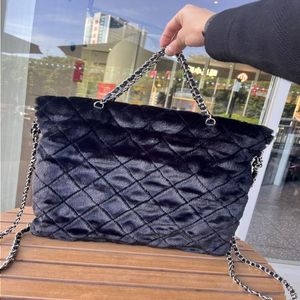 Lettres doubles Hasp Solid Square Stripes Femmes Luxury Handbags Designer Sags à provisions de style hiver