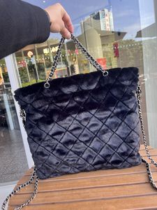 Lettres doubles Hasp Solid Square Stripes Femmes Luxury Handbags Designer Sacs de magasin de style hiver