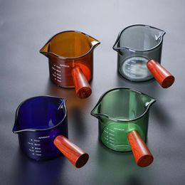 Double tuit Mini Measuring Cup Espresso -accessoires met houten handgreep als dispenser voor koffiemelk of saus