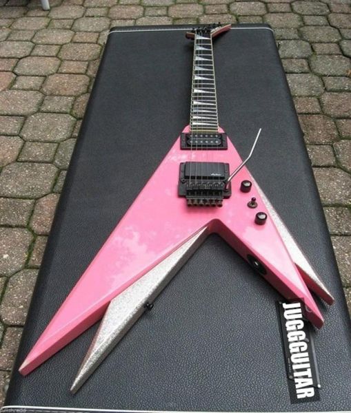 Double V Kiss Vinnie Vincent Pink Silver Flying V Guitarra Eléctrica Floyd Rose Tremolo Copia de tuerca de bloqueo Emg Pickups Black Hard7995134