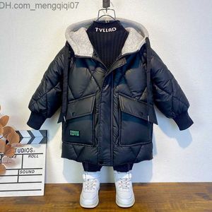 Down Coat 2022 Chaqueta de invierno para niños Chaqueta gruesa con capucha para niños y niñas Moda juvenil Chaqueta deportiva al aire libre Ropa para niños Z230719