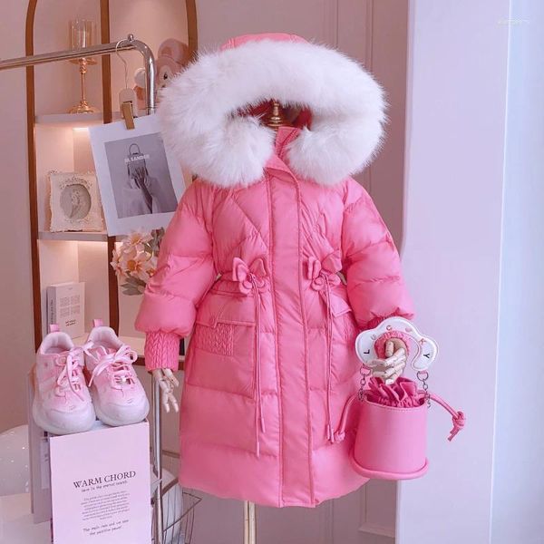 Mateau de bas 2024 Girls Veste d'hiver Coton rembourré chaud épaissis de mode enfant à capuche grande laine Collier d'extérieur parkas pour enfants