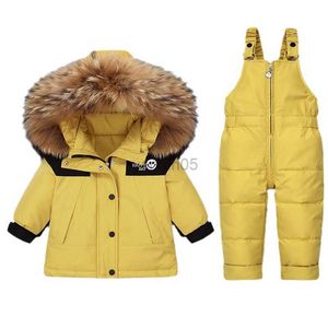 Abajo Abrigo Niños Niños Traje de esquí Niñas Niños Traje de esquí Traje de nieve de dos piezas Abrigo de invierno Chaqueta acolchada con capucha + Pantalón babero de nieve Conjunto de traje de esquí HKD230725