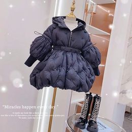 Abrigo de abajo Moda Bebés Niñas Chaqueta de invierno Algodón Acolchado Niño Adolescentes Con capucha Largo Niños Negro Flor Gruesa Niño Ropa exterior XMP387 231211